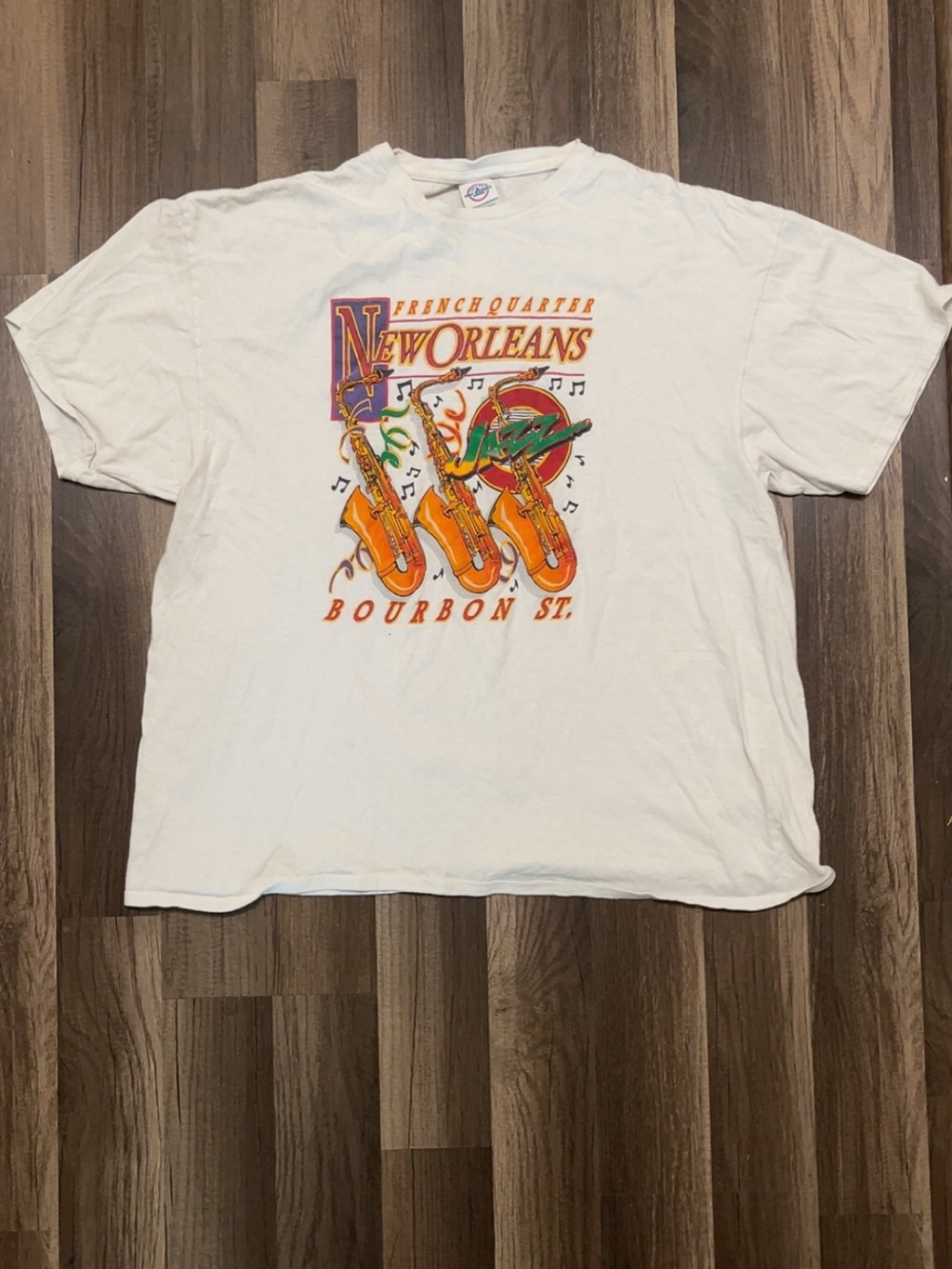 Vintage NEW ORLEANS French Quarter Bourbon St Jazz Saxophone Mens Large White